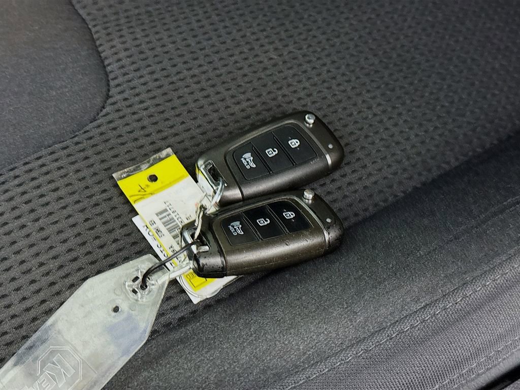 Certified 2021 Hyundai Santa Fe SE image 32