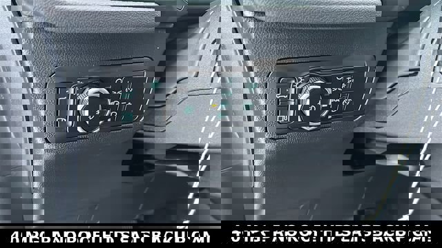 New 2026 Ford Escape SE image 8