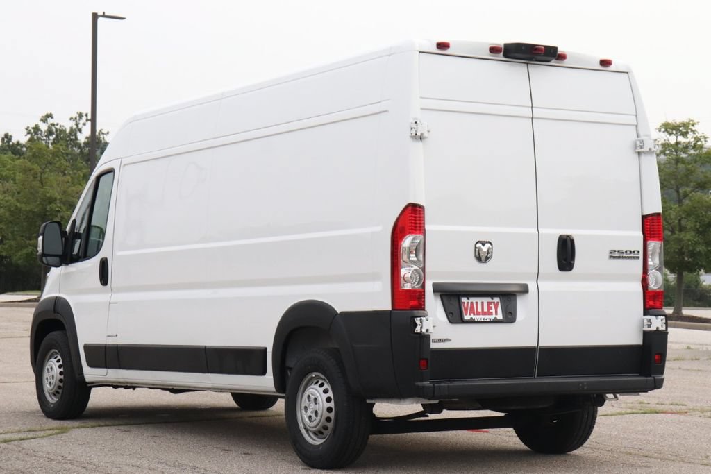 Used 2024 RAM ProMaster 2500 FWD image 7