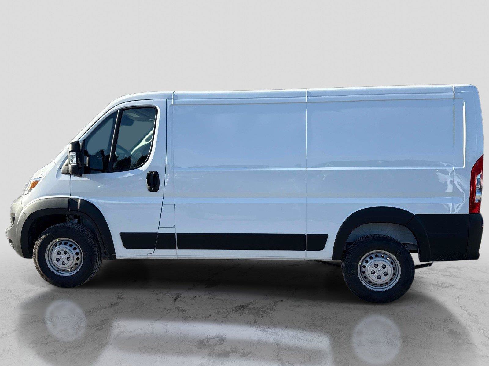 New 2026 RAM ProMaster 1500 w/ Storage Group FWD image 8