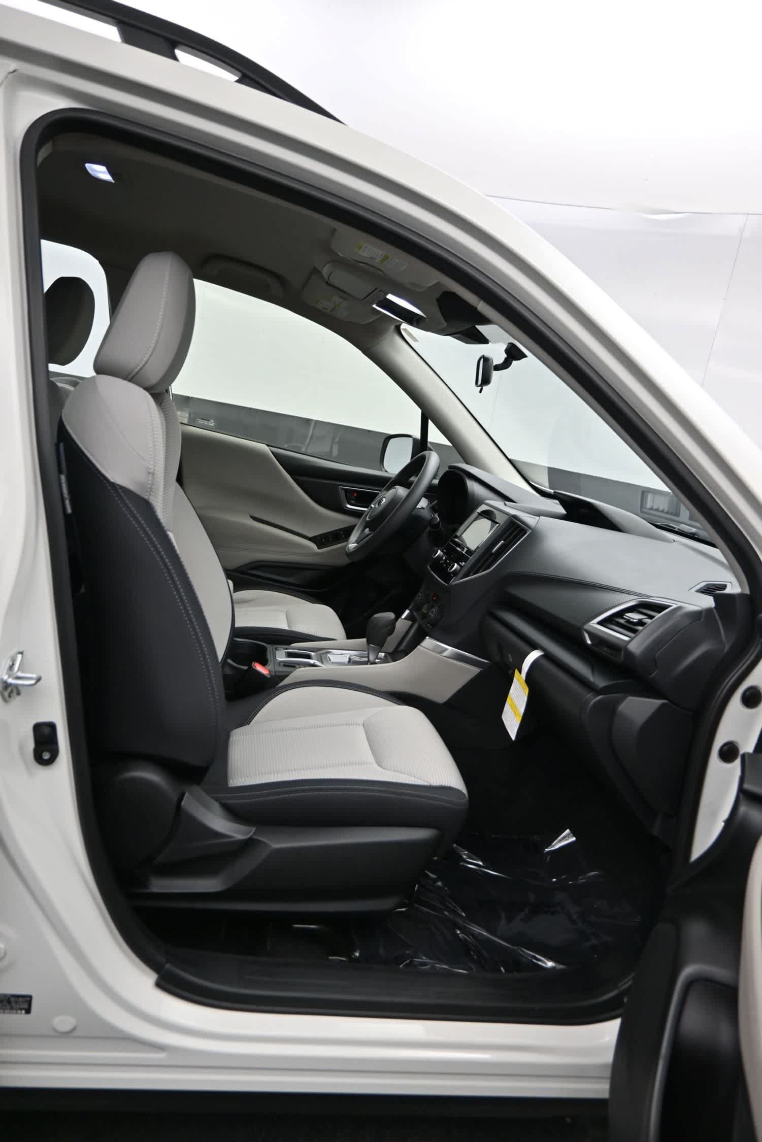 Used 2024 Subaru Forester AWD/4WD image 11