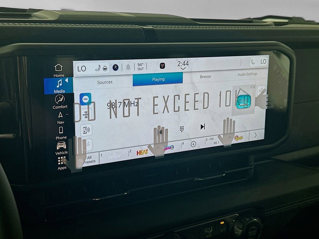 New 2025 Jeep Gladiator Rubicon w/ Convenience Group image 13