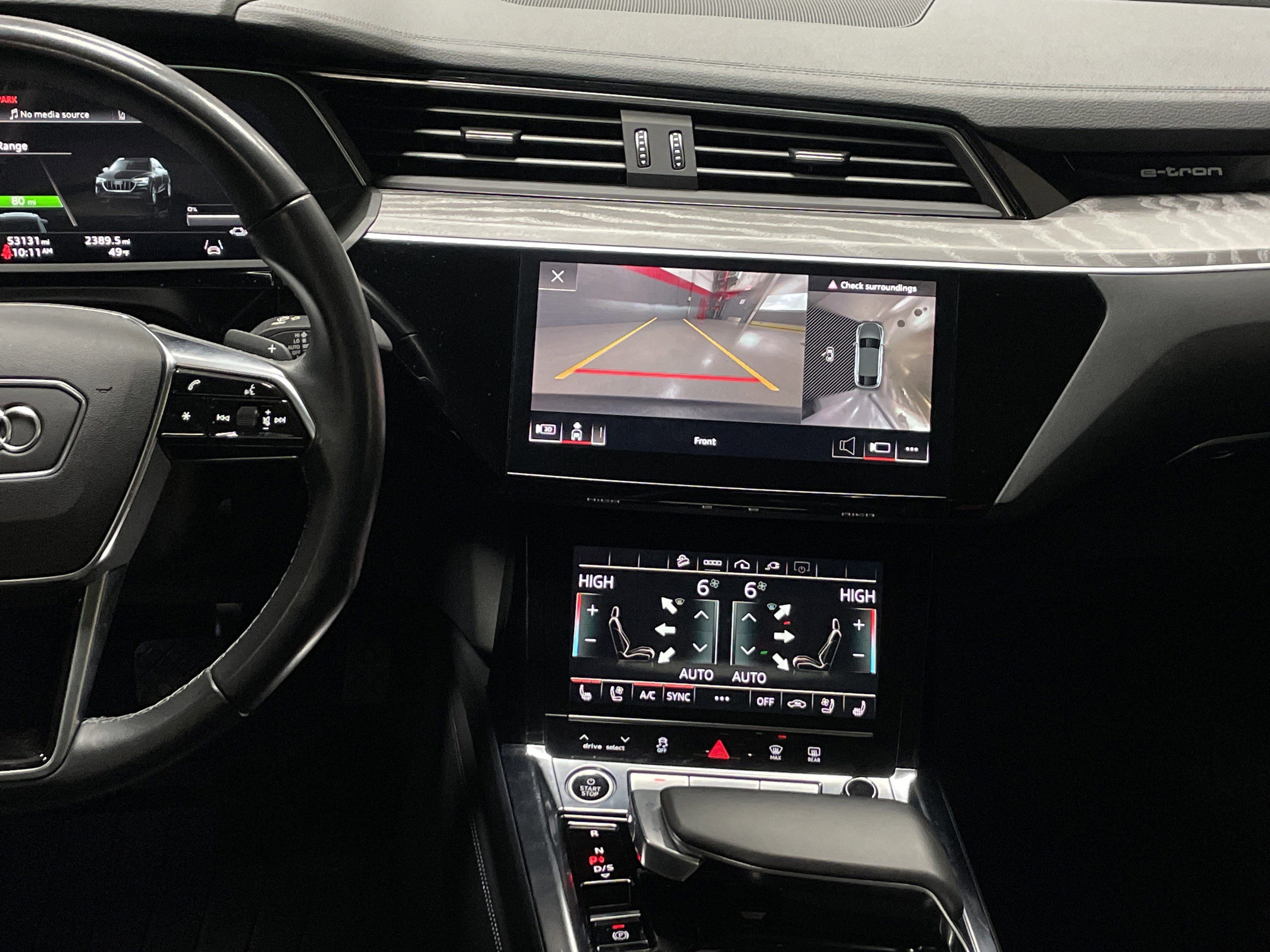 Used 2022 Audi e-tron Premium Plus w/ Premium Plus Package image 31