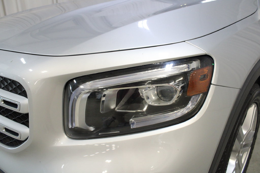 Used 2021 Mercedes-Benz GLB 250 image 35