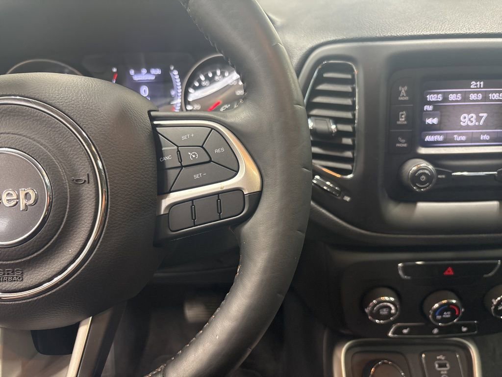 Used 2018 Jeep Compass Latitude w/ Cold Weather Group image 19