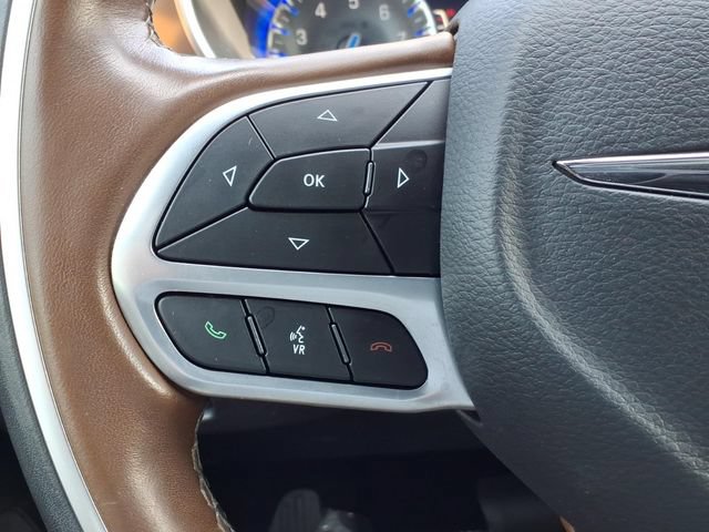 Used 2020 Chrysler Pacifica Limited w/ Advanced Safetytec Group FWD image 28