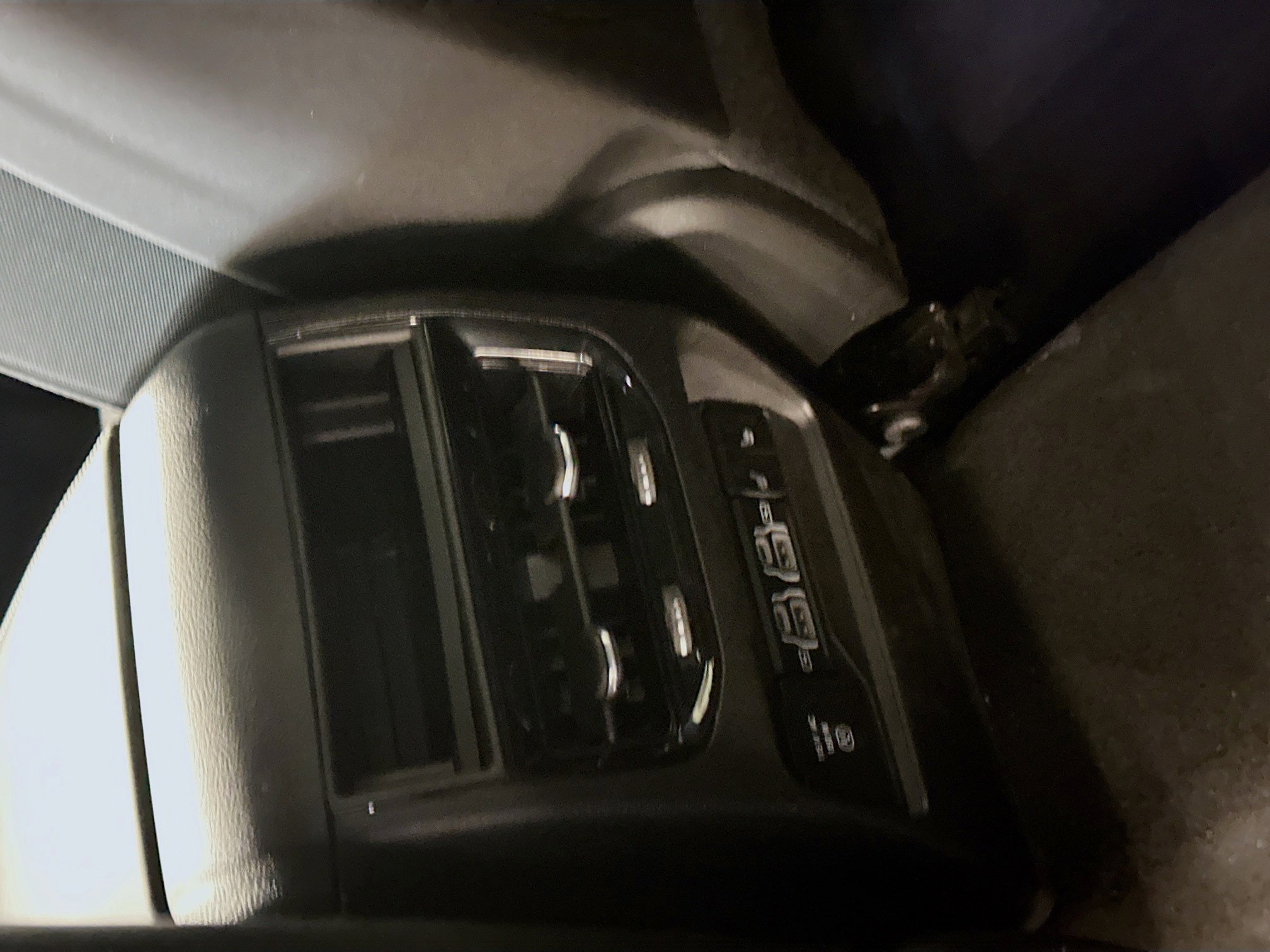 Used 2022 Jeep Grand Cherokee Overland image 27