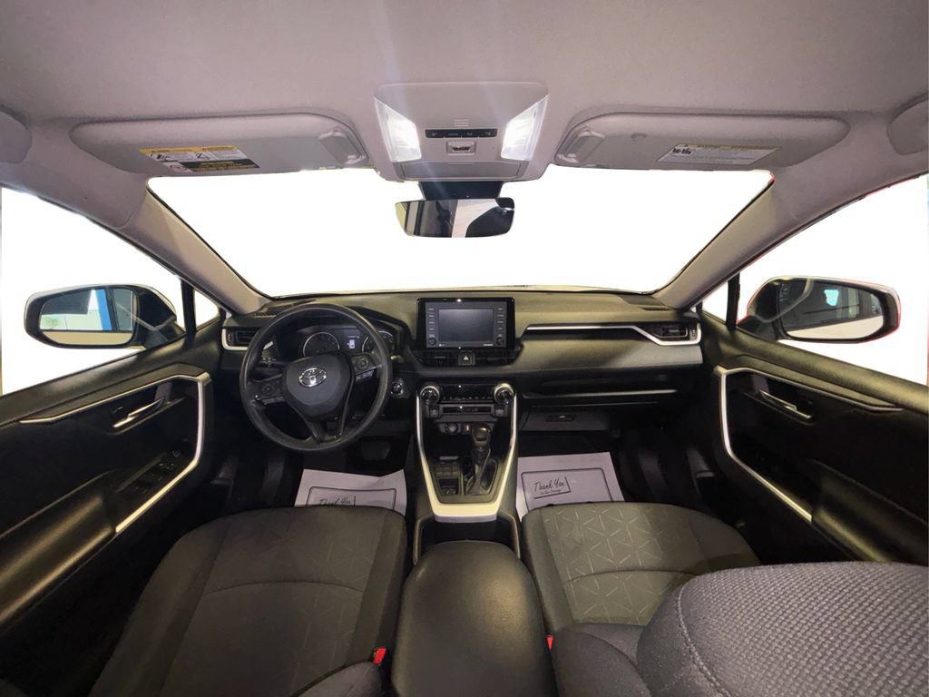 Used 2022 Toyota RAV4 XLE AWD/4WD image 25