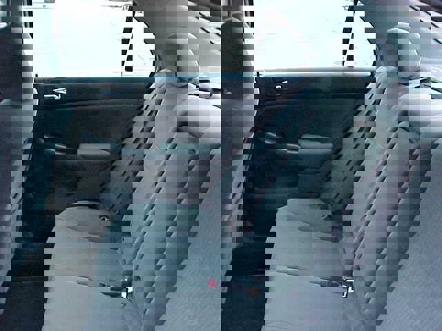 Used 2005 Honda Accord LX image 9