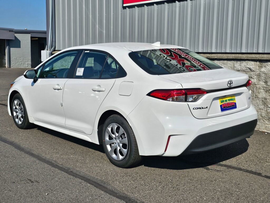New 2025 Toyota Corolla LE image 5