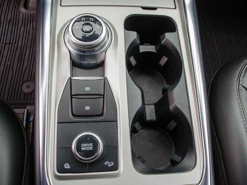 Used 2022 Ford Explorer XLT w/ Equipment Group 202A image 21