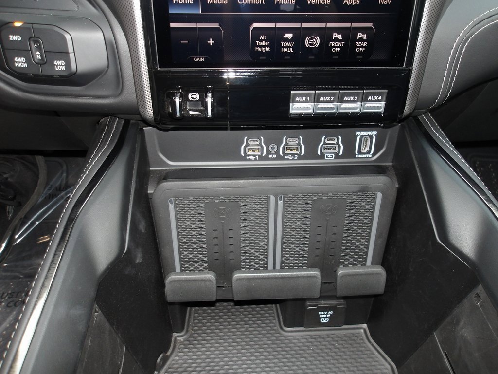 Used 2025 RAM 3500 Limited image 16