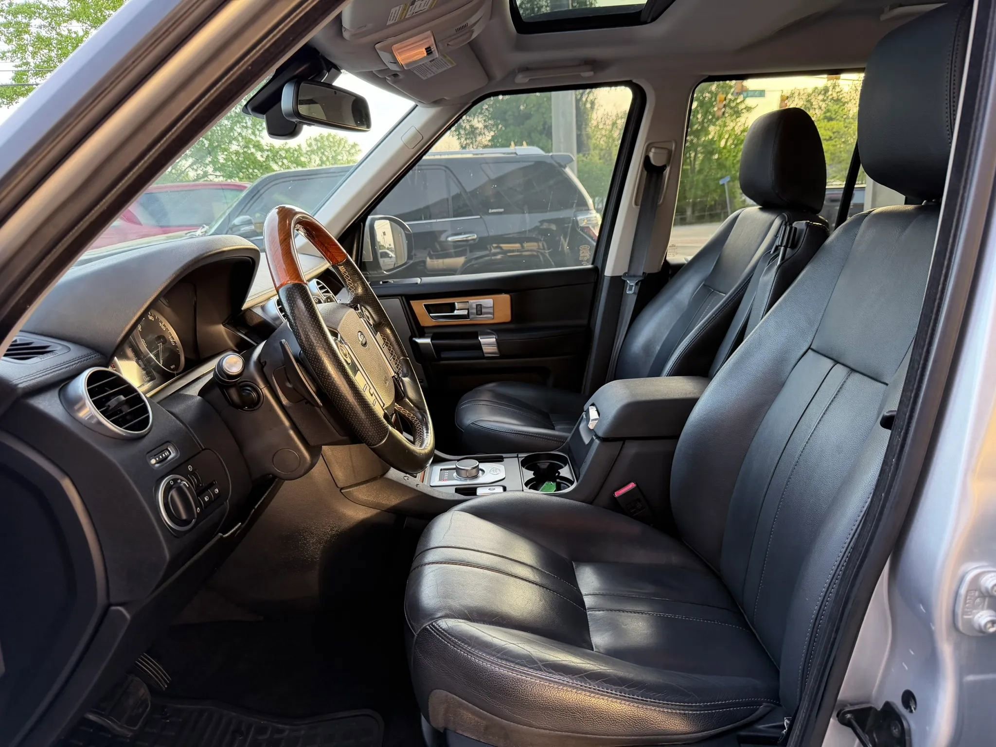 Used 2015 Land Rover LR4 HSE AWD/4WD image 69