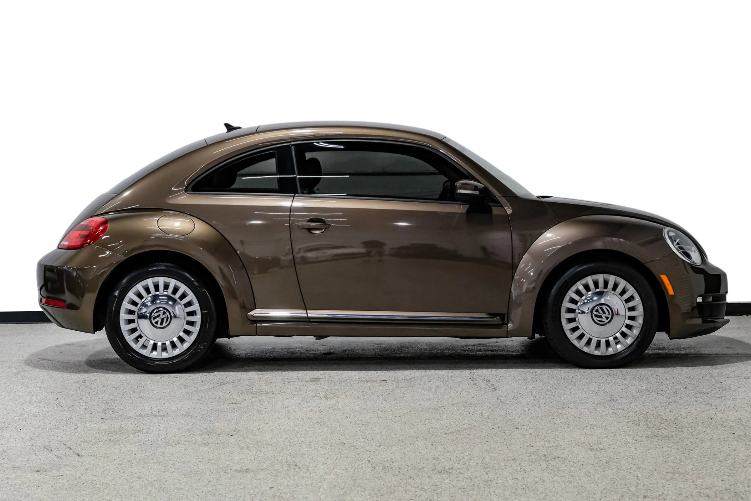 Used 2014 Volkswagen Beetle 1.8T FWD image 5