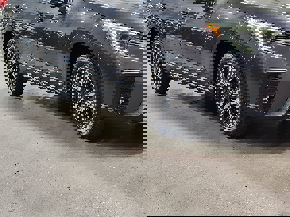 Used 2023 Subaru Ascent Limited w/ Technology Package image 16