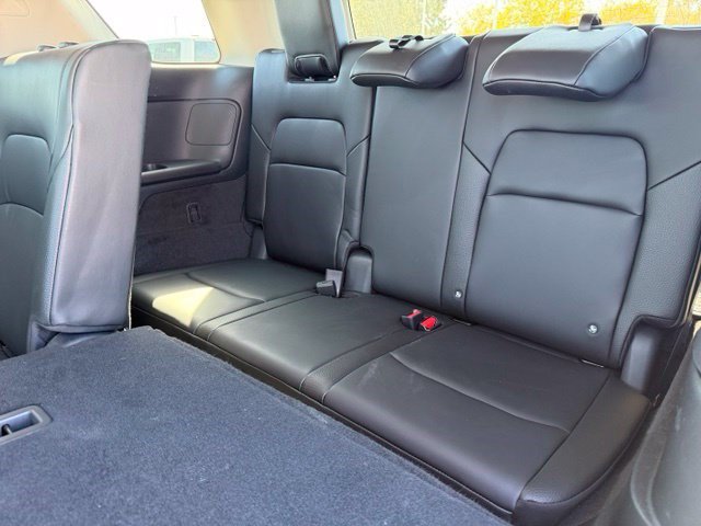 Used 2024 Nissan Pathfinder SL AWD/4WD image 31