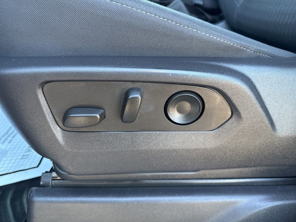 Used 2024 Chevrolet Silverado 2500 Custom w/ Custom Convenience Package image 16