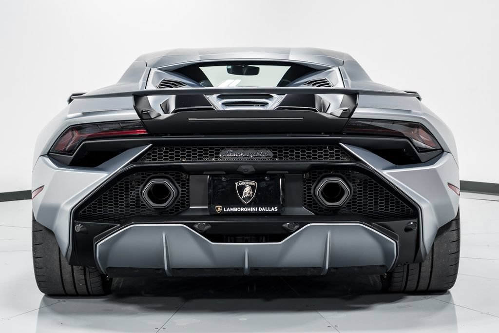 Used 2023 Lamborghini Huracan Tecnica RWD image 4
