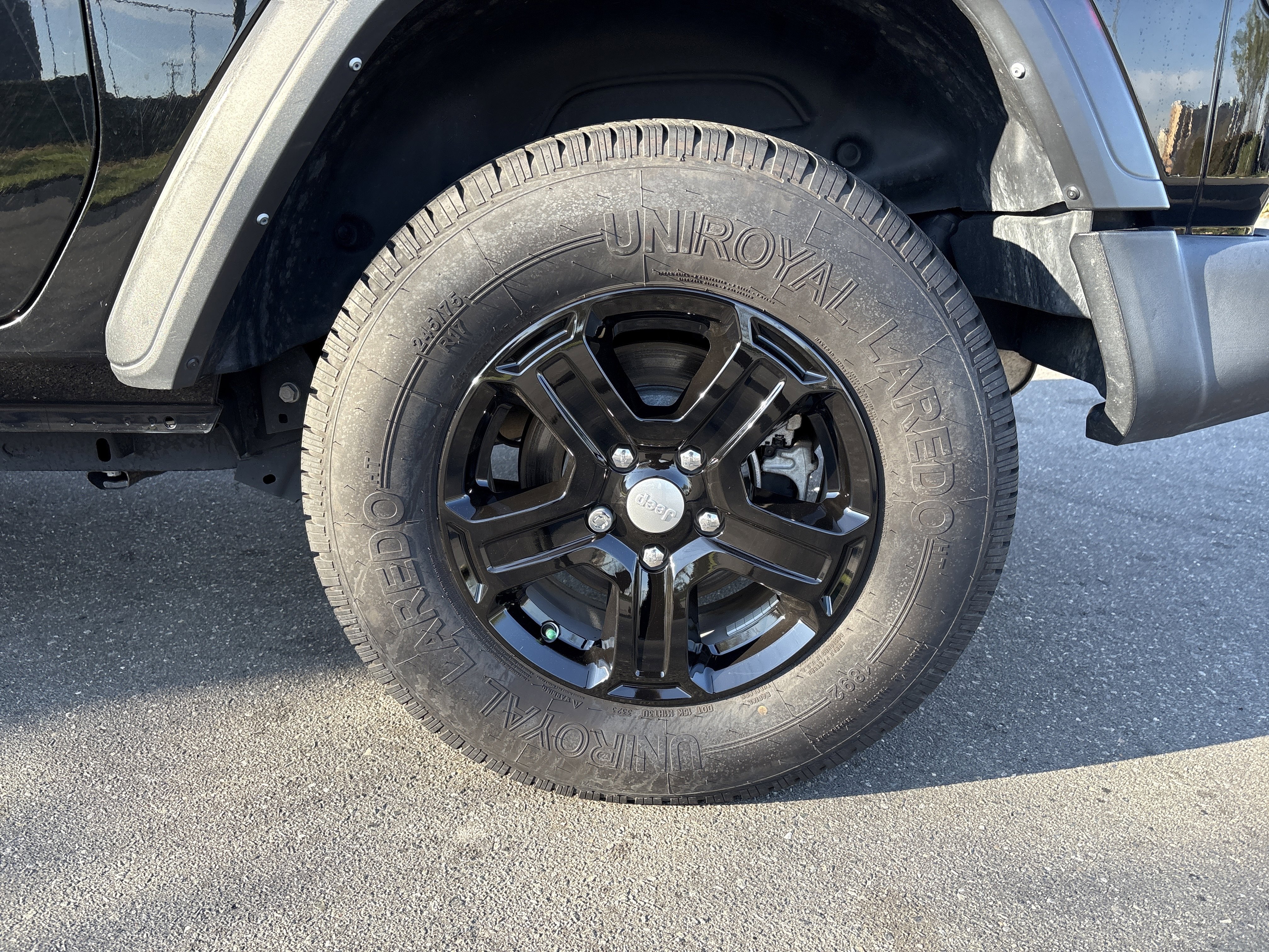 Certified 2023 Jeep Wrangler Sport AWD/4WD image 13