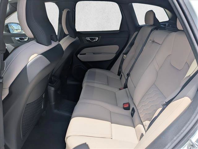 New 2026 Volvo XC60 T8 Plus w/ Climate Package PRO AWD/4WD image 17