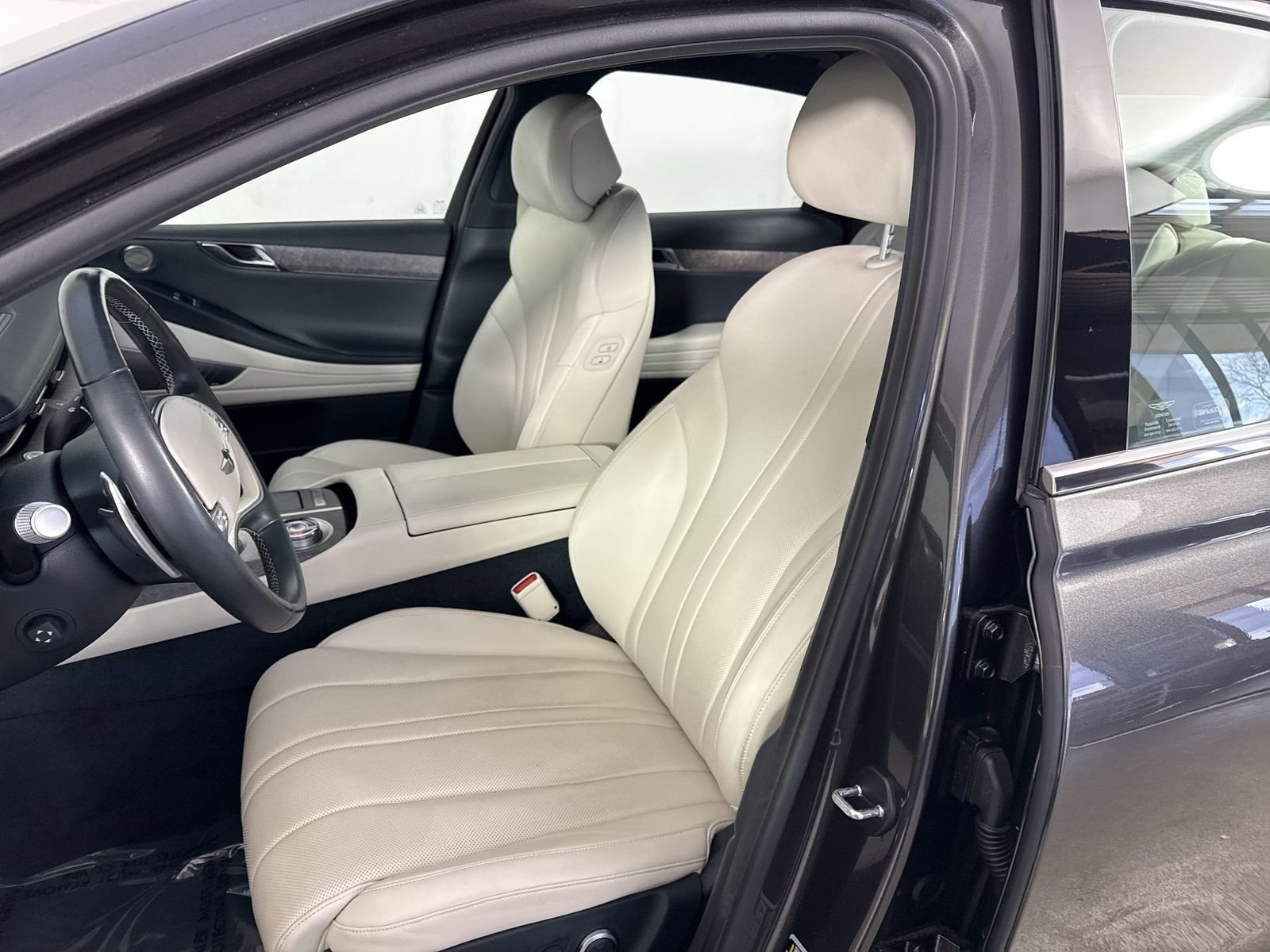Used 2024 Genesis G80 image 18