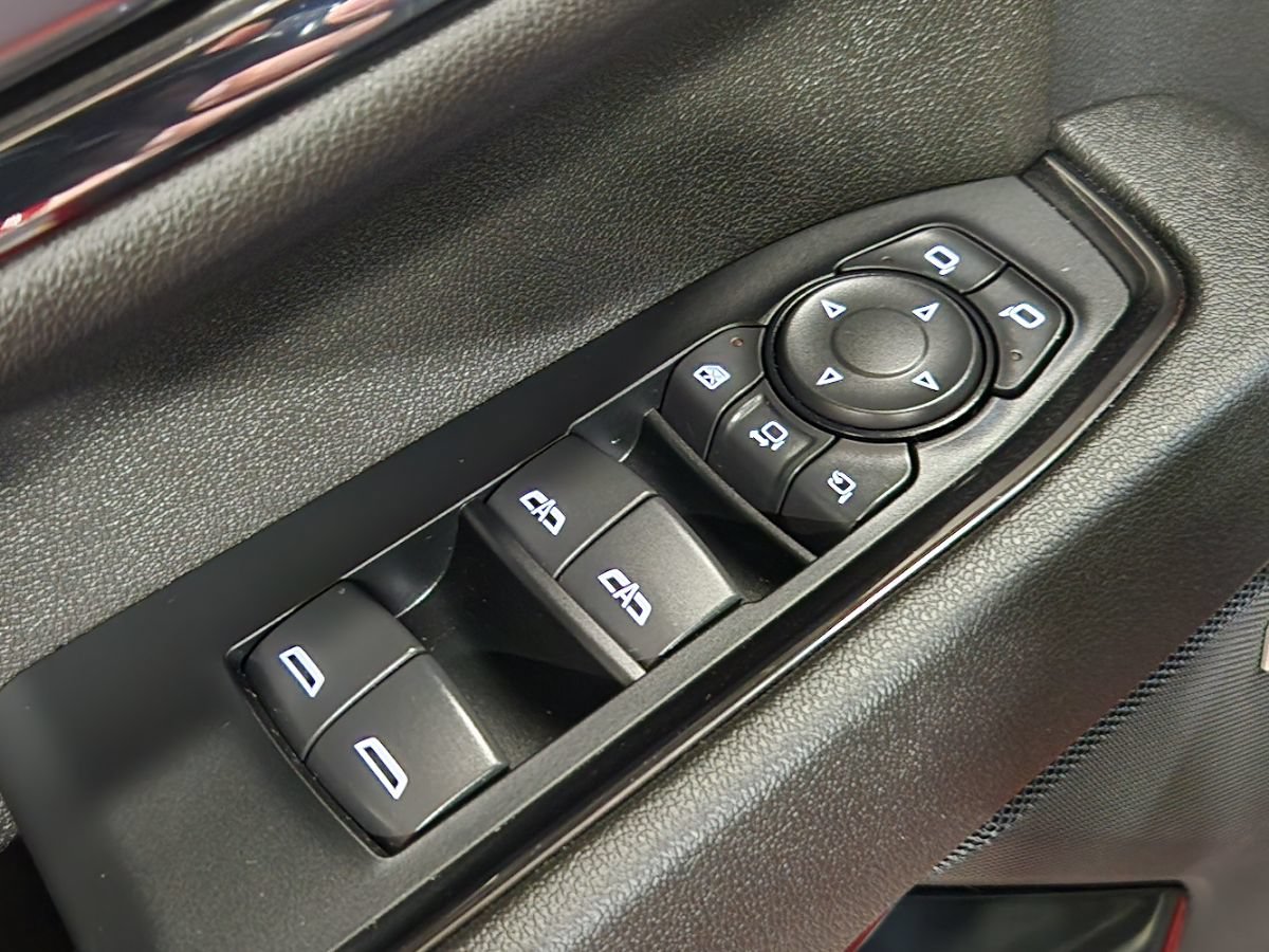 Used 2024 GMC Sierra 2500 AT4 w/ AT4 Premium Plus Package AWD/4WD image 46