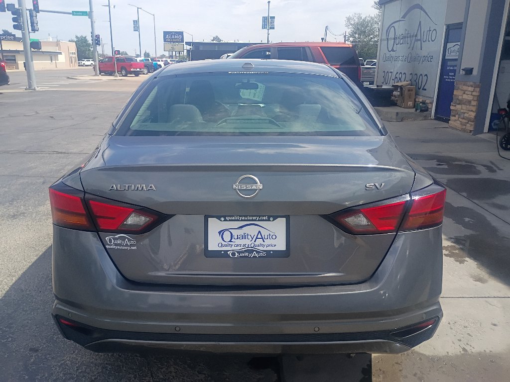 Used 2024 Nissan Altima 2.5 SV FWD image 7