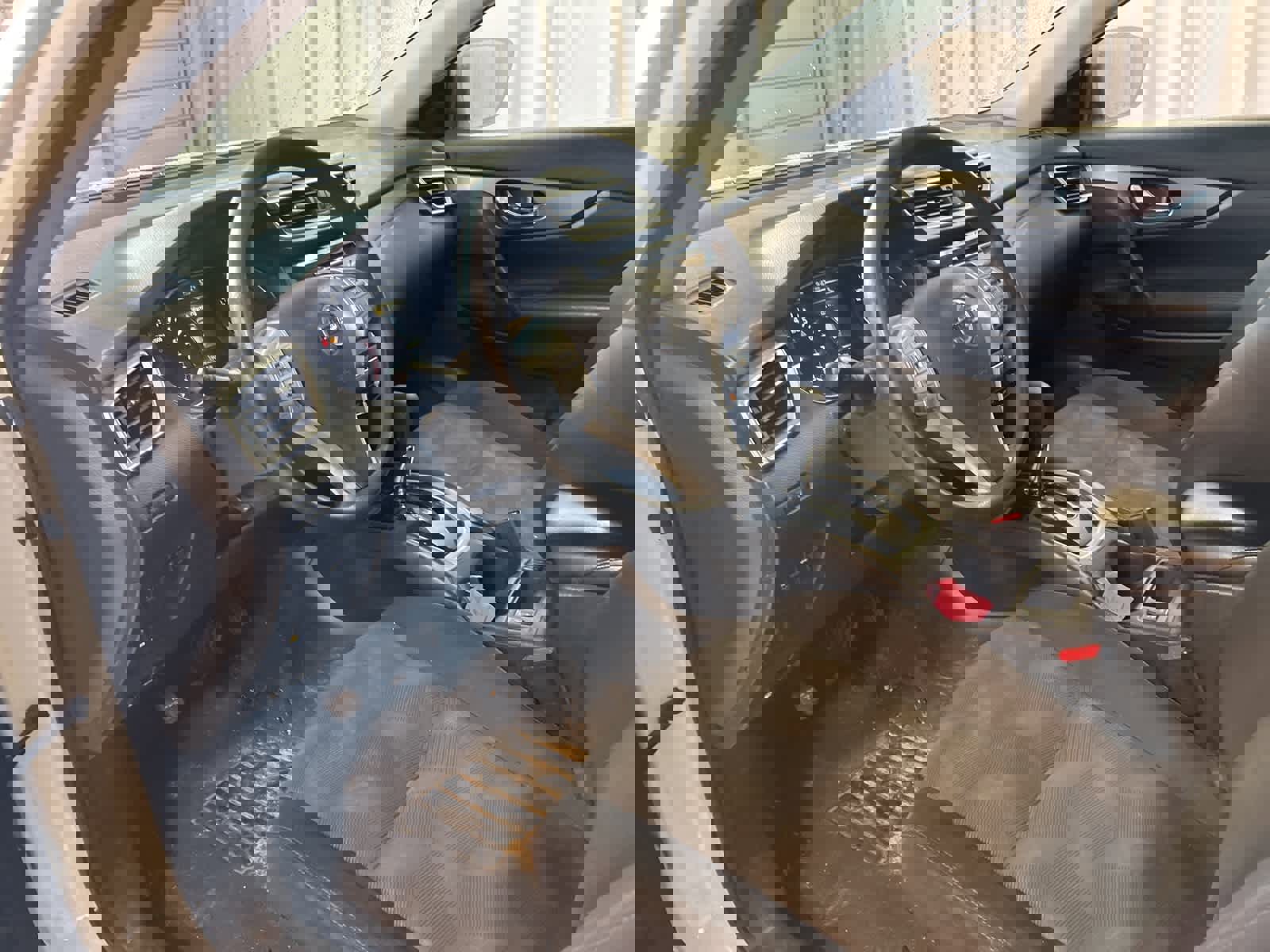 Used 2016 Nissan Rogue SV w/ SV Premium Package image 24