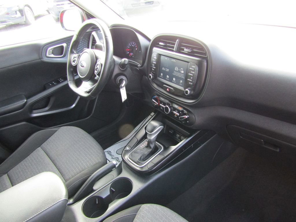 Used 2021 Kia Soul GT-Line FWD image 17