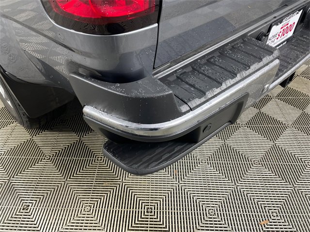 Used 2022 Chevrolet Colorado LT w/ Safety Package image 19