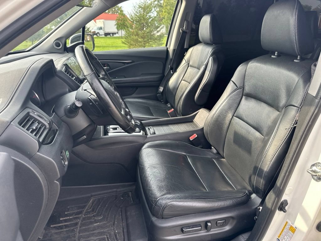 Used 2019 Honda Pilot Elite image 18