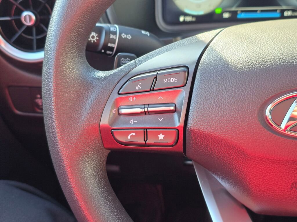 Used 2023 Hyundai Kona SE w/ Cargo Package image 26