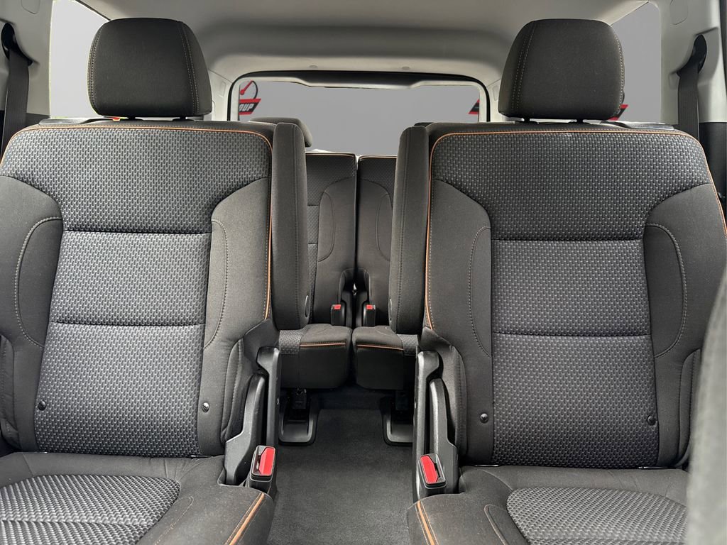 Used 2023 GMC Acadia AT4 image 20