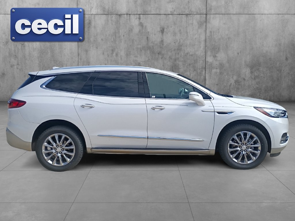 Used 2020 Buick Enclave Essence w/ LPO, Luxury Package FWD image 6