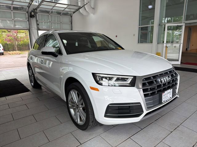 Used 2020 Audi Q5 2.0T Premium Plus w/ Premium Plus Package AWD/4WD image 6