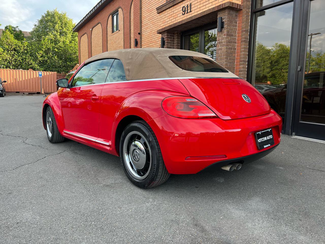 Used 2013 Volkswagen Beetle 2.5 FWD image 6
