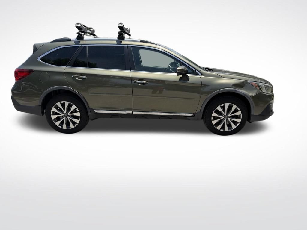 Used 2018 Subaru Outback 3.6R Touring AWD/4WD image 4