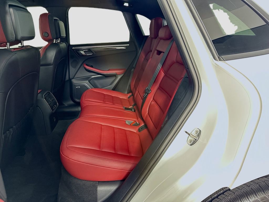 New 2025 Porsche Macan image 24