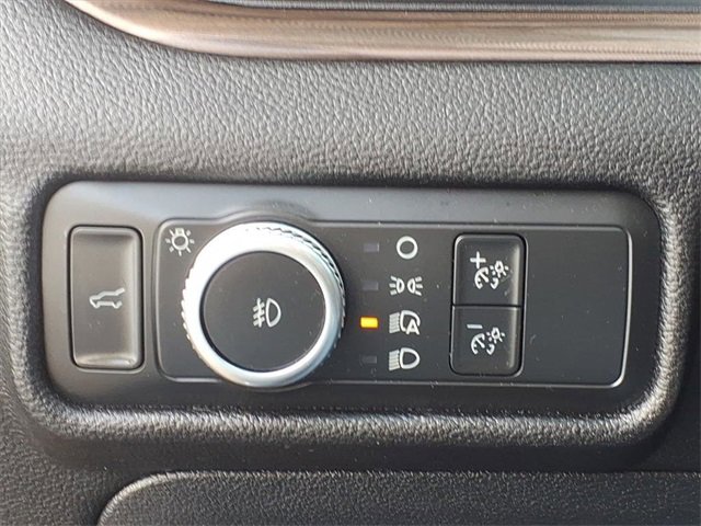 Used 2022 Ford Explorer Limited w/ Limited Technology Package image 12