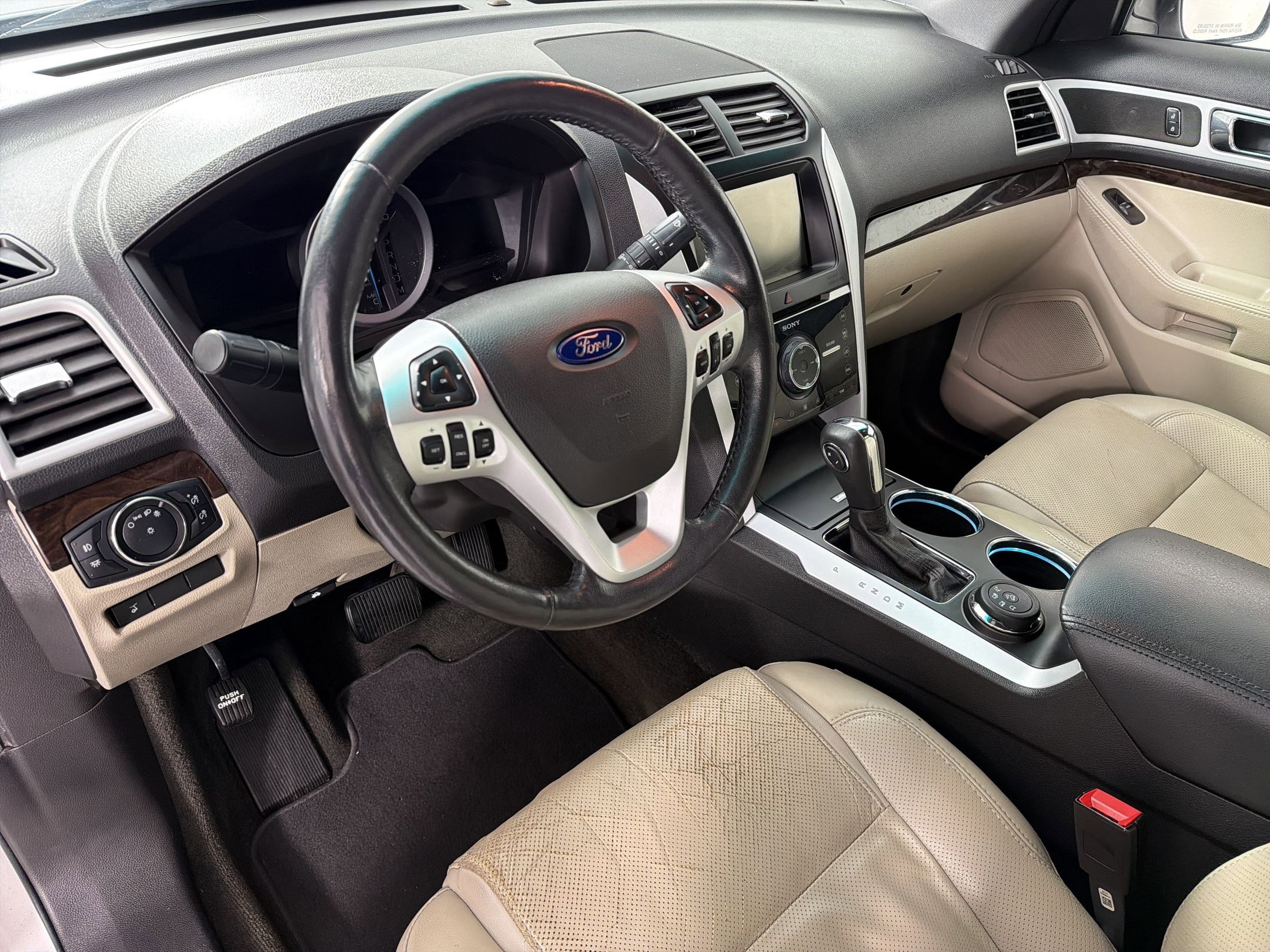 Used 2014 Ford Explorer Limited w/ Equipment Group 301A image 4