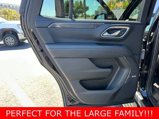 Used 2023 GMC Yukon AT4 w/ AT4 Premium Package AWD/4WD image 13