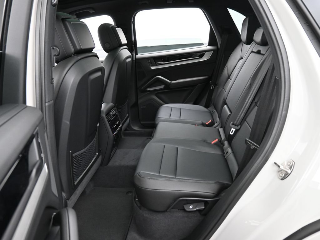 Certified 2026 Porsche Cayenne E-Hybrid AWD/4WD image 25