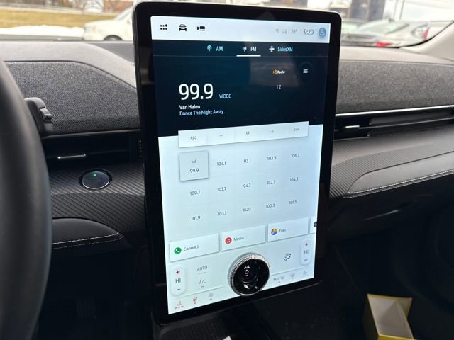 Used 2021 Ford Mustang Mach-E Premium image 17