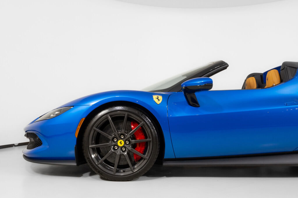 Used 2024 Ferrari 296 GTS RWD image 16