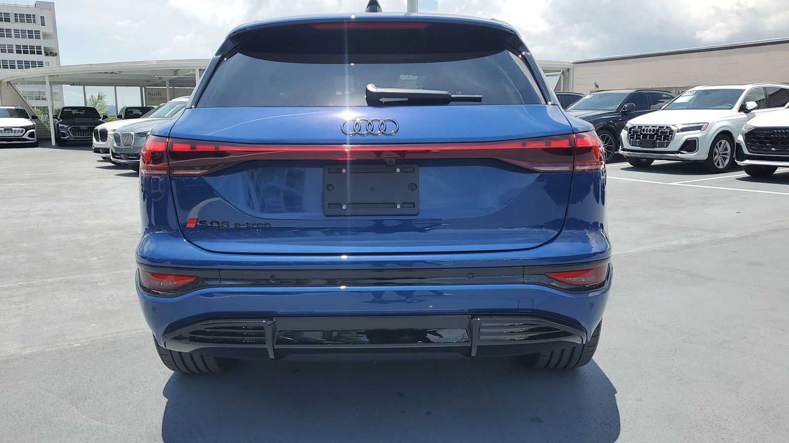 New 2027 Audi SQ6 e-tron Premium Plus AWD/4WD image 5