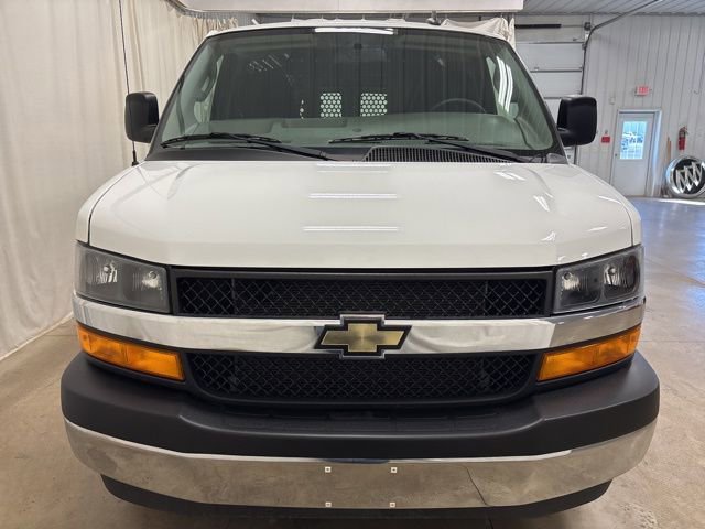 Used 2024 Chevrolet Express 2500 w/ Driver Convenience Package image 9