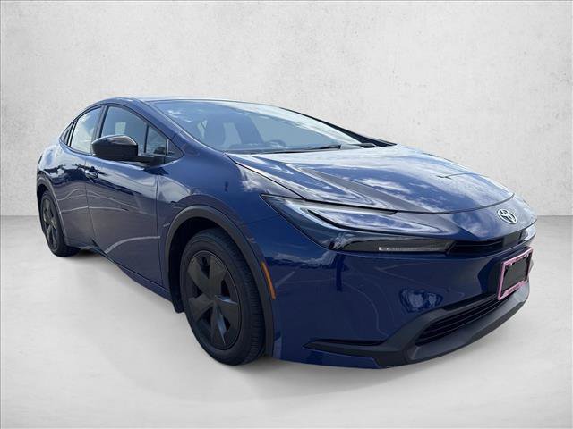 Used 2026 Toyota Prius LE FWD image 3