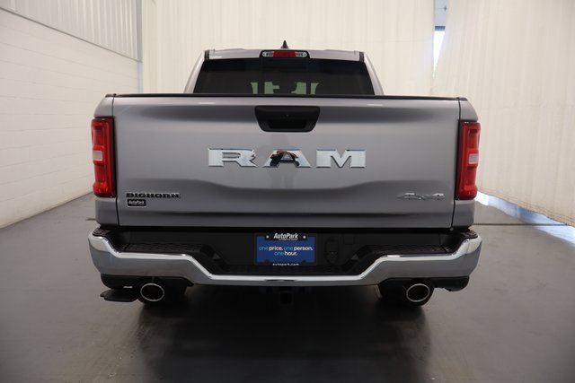 New 2026 RAM 1500 4x4 Crew Cab image 7