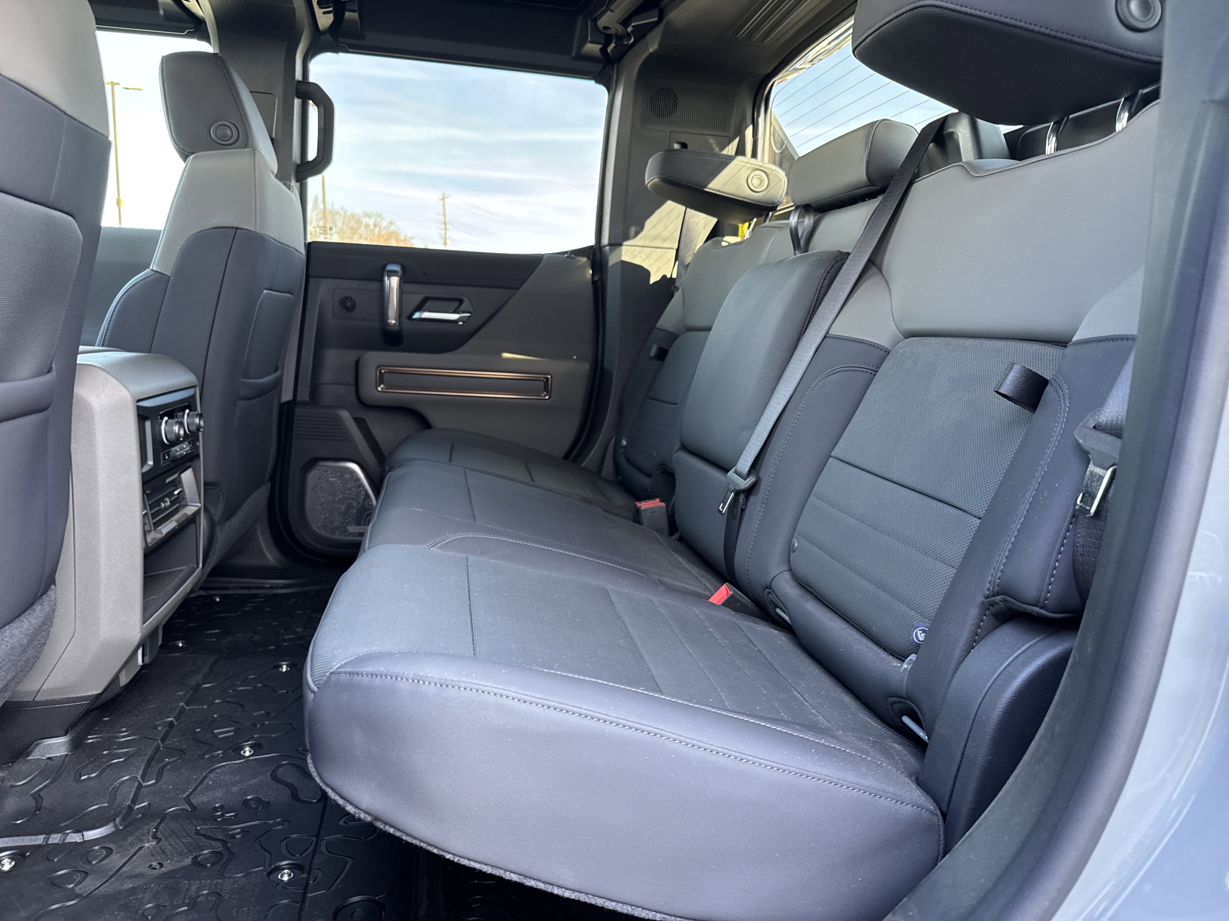 New 2025 GMC Hummer EV 2X image 29