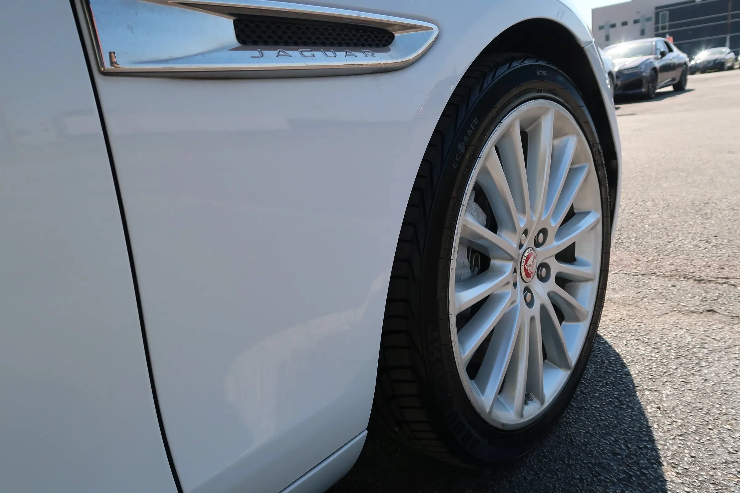 Used 2017 Jaguar XE First Edition RWD image 51